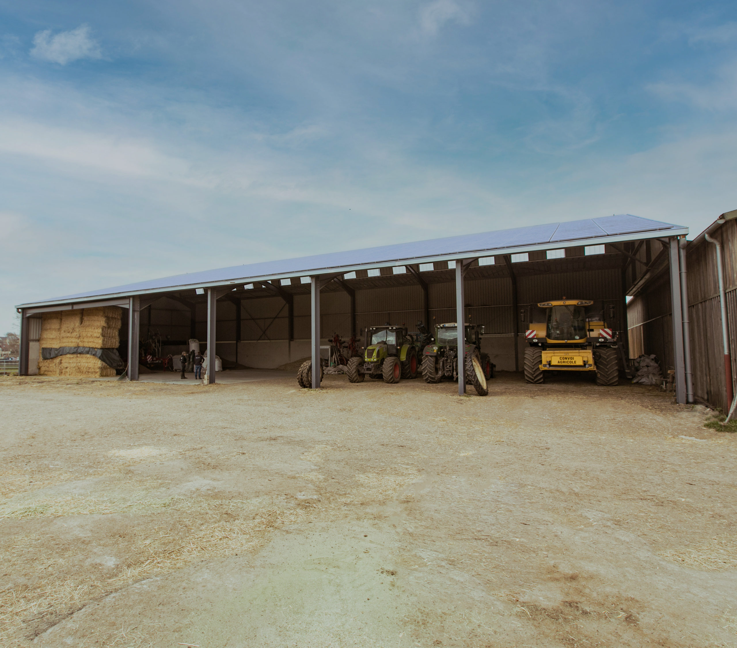 découvrez comment investir dans des panneaux photovoltaïques pour votre hangar et profitez d'une source d'énergie renouvelable tout en réduisant vos coûts d'électricité. maximisez votre rentabilité grâce à une installation adaptée à vos besoins.