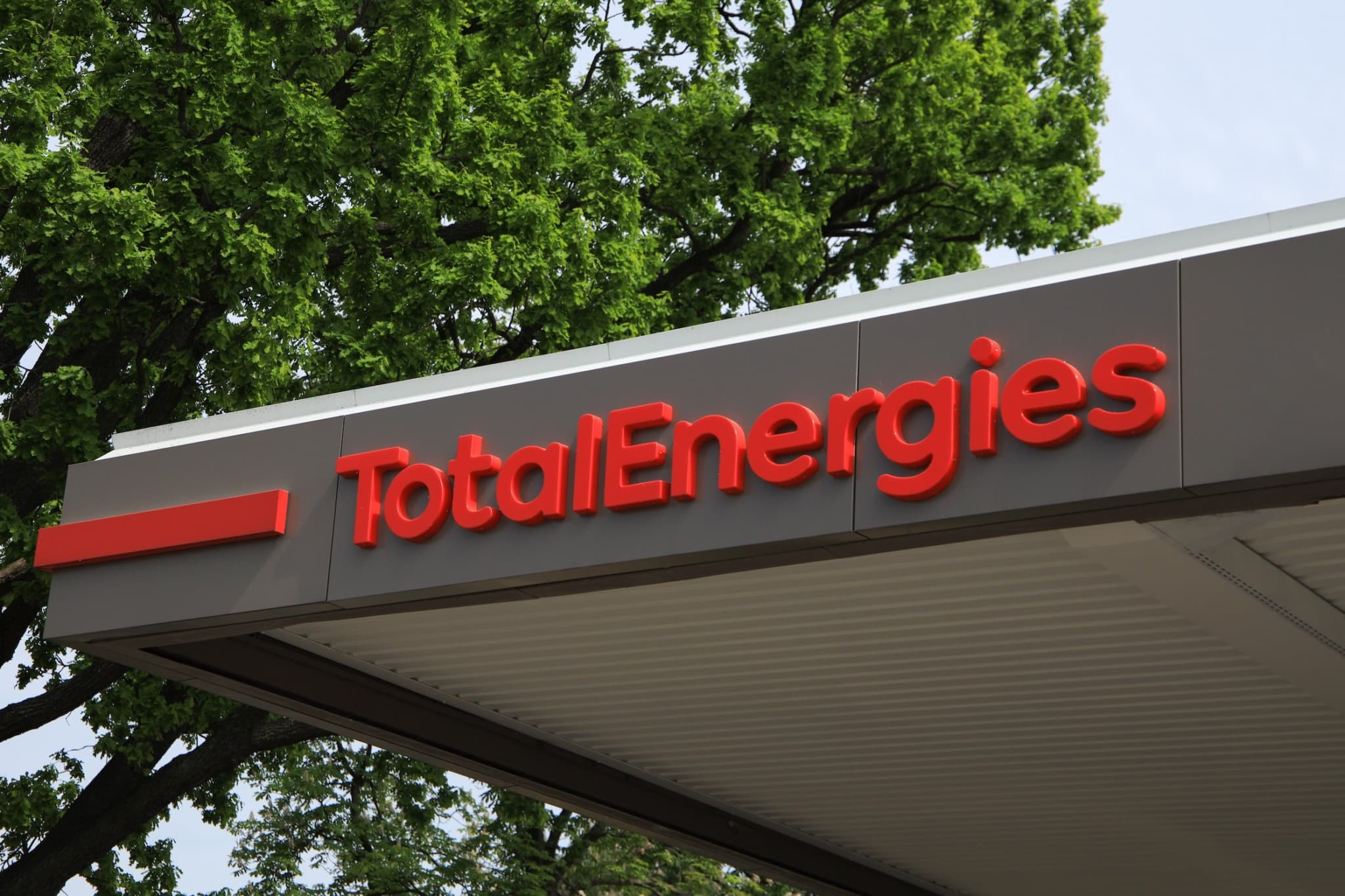 découvrez totalenergies, un leader mondial dans le secteur de l'énergie, engagé vers une transition énergétique durable. explorez nos solutions innovantes pour un avenir énergétique responsable et contribuez à la protection de notre planète.