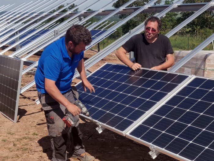 découvrez comment l'autoconsommation solaire vous permet de produire votre propre électricité grâce à l'énergie solaire. optimisez vos factures et contribuez à un avenir durable avec des solutions adaptées à vos besoins.