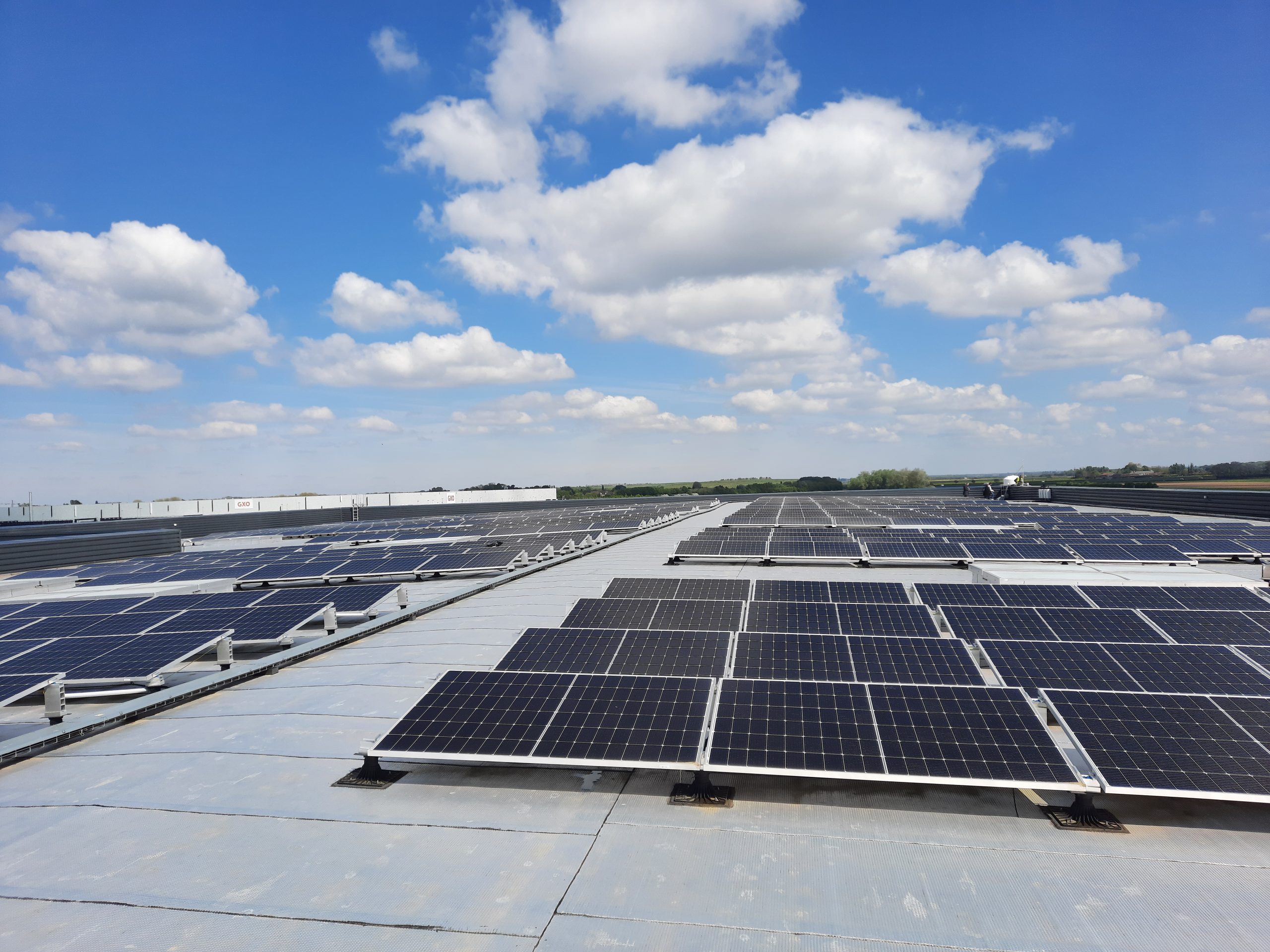 découvrez les dernières nouvelles et tendances en matière de photovoltaïque. restez informé sur les innovations, les législations et les projets d'énergie solaire qui façonnent l'avenir durable de notre planète.