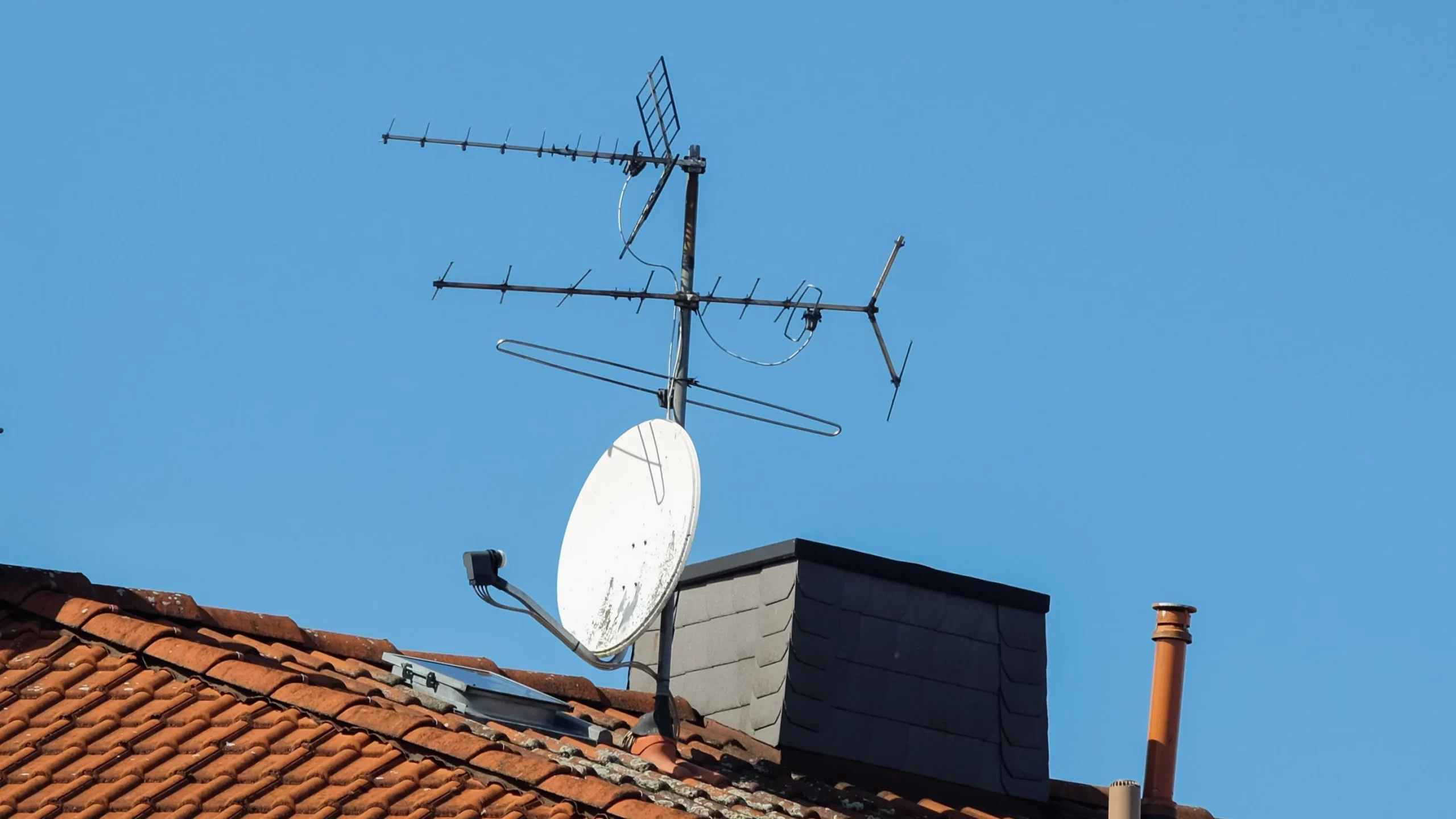 découvrez les services d'un antenniste orange pour une installation et un dépannage de qualité. profitez d'une réception optimale de vos chaînes tv et de vos services internet grâce à notre expertise spécialisée.