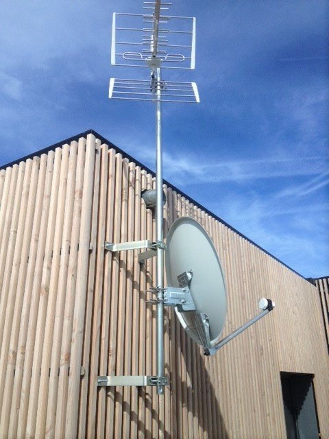 découvrez les services d'un antenniste professionnel pour installer, réparer et entretenir vos antennes télévisées et de communication. bénéficiez d'une réception optimale et d'un conseil d'expert pour toutes vos besoins en antennes.