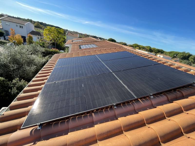 découvrez les nombreux avantages d'engager un installateur photovoltaïque à montpellier. profitez d'une expertise locale, d'économies sur vos factures d'énergie, d'un accès à des subventions et d'une solution durable respectueuse de l'environnement. transformez votre habitation en un espace éco-responsable avec l'énergie solaire !