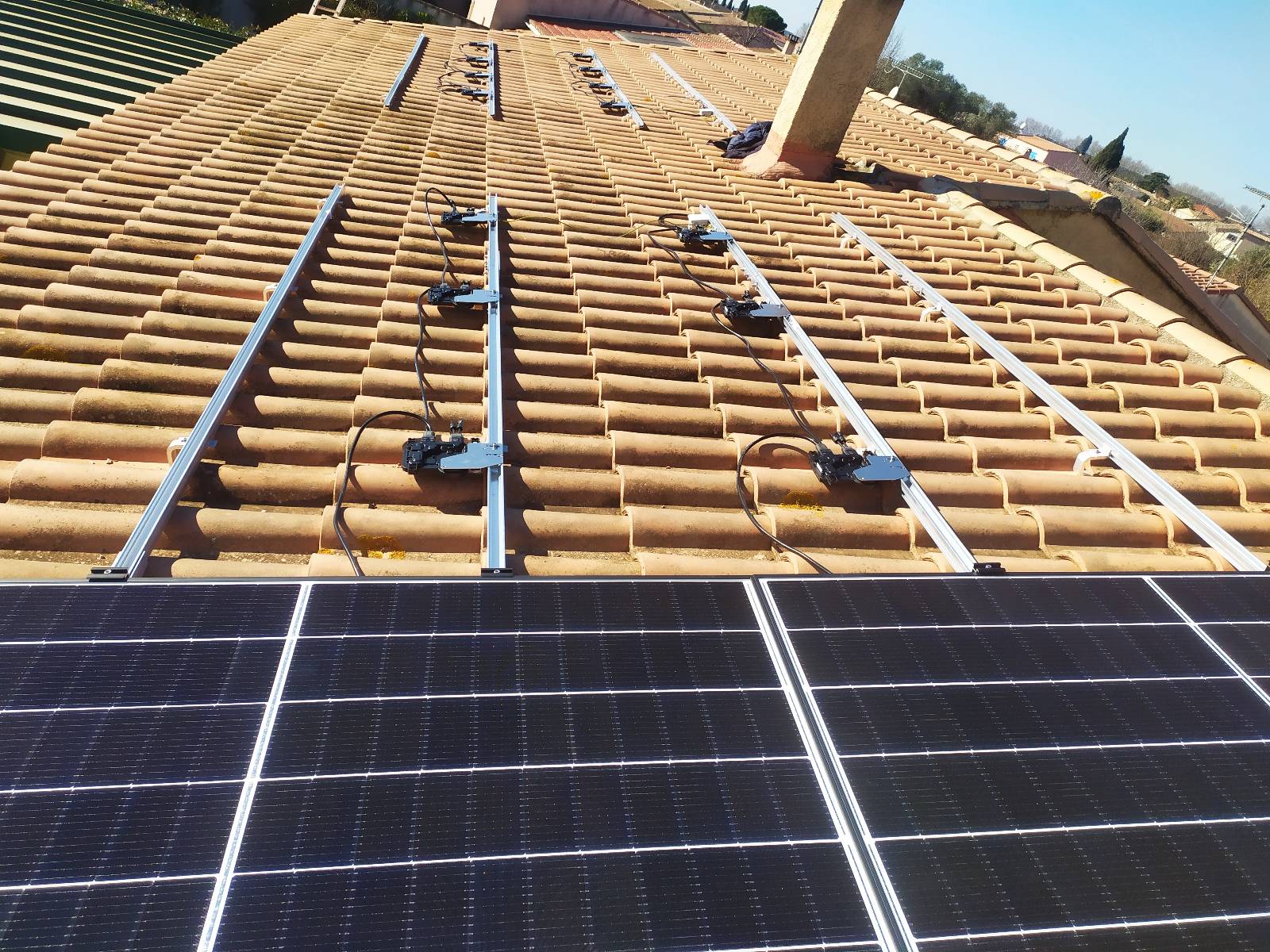 découvrez les avantages des installateurs photovoltaïques à 32000 : expertise, économies d'énergie, aides financières, et impacts environnementaux favorables. optez pour une transition énergétique avec des professionnels qualifiés !