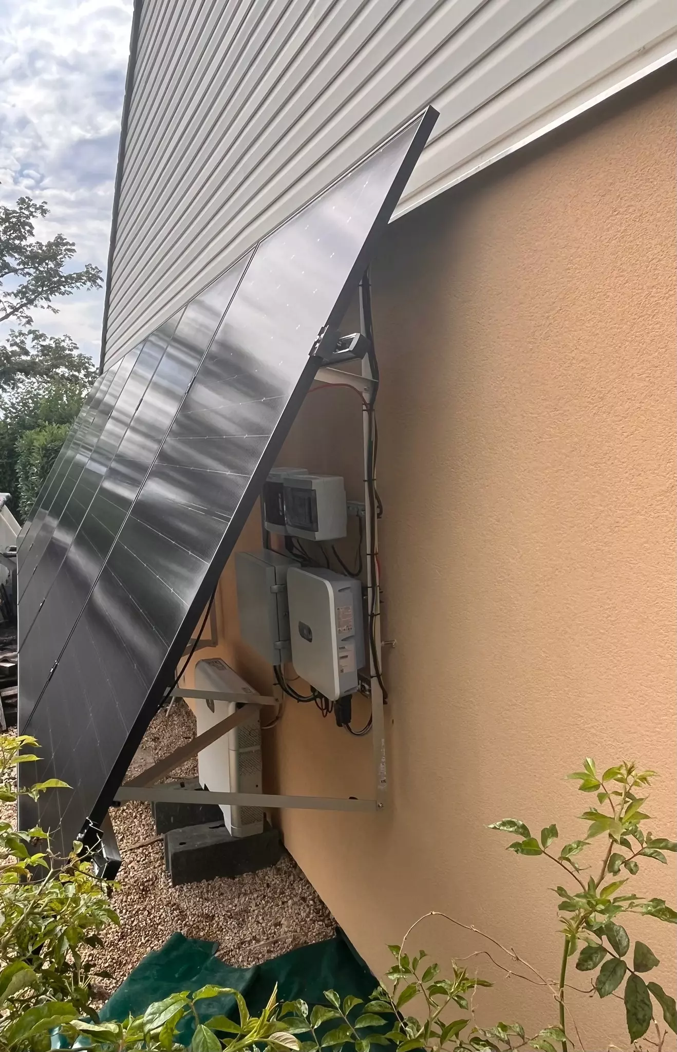 découvrez les avantages des panneaux solaires 3 kwc, une solution énergétique idéale pour réduire vos factures d'électricité, profiter d'une énergie renouvelable et contribuer à la protection de l'environnement. optez pour une installation performante et économique qui s'adapte à vos besoins.