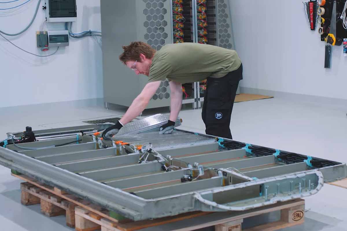 découvrez les batteries tesla, une solution innovante et durable pour alimenter vos véhicules électriques et vos systèmes de stockage d'énergie. profitez d'une performance optimale et d'une autonomie remarquable grâce à une technologie de pointe.