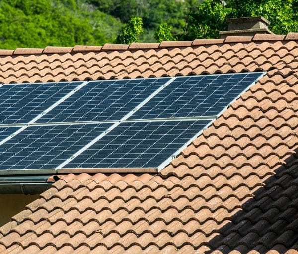 découvrez comment faire le meilleur choix pour votre entreprise en matière de panneaux photovoltaïques. comparez les options disponibles, évaluez les coûts et les bénéfices, et optimisez votre investissement tout en contribuant à un avenir plus durable.
