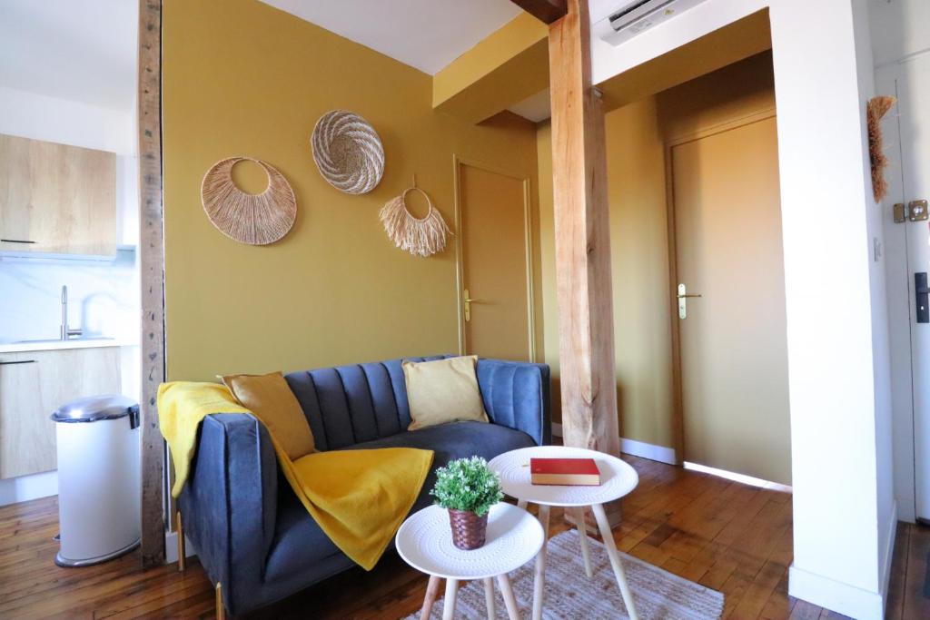 découvrez nos solutions de climatisation à bergerac pour un confort optimal toute l'année. profitez de l'expertise de nos professionnels pour l'installation, l'entretien et la réparation de vos systèmes de climatisation. faites le choix d'un environnement agréable et frais.