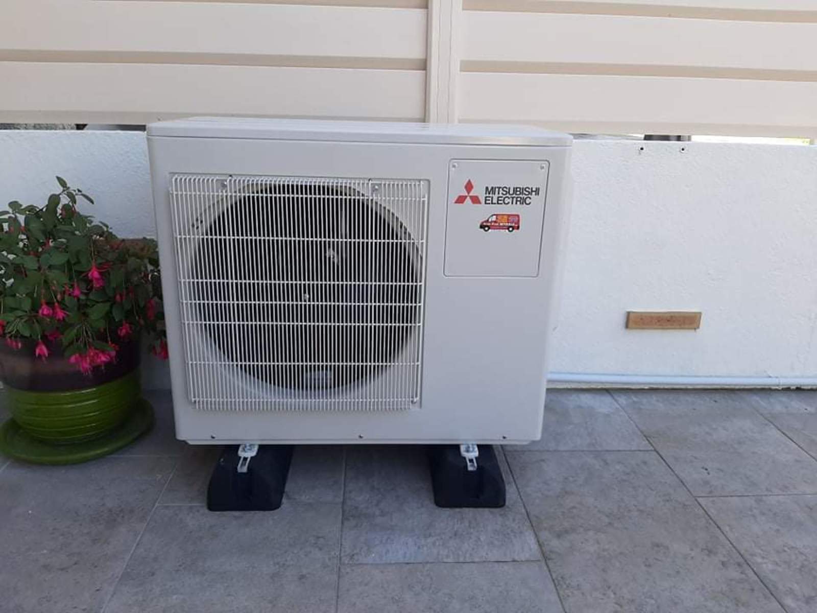 découvrez nos services de climatisation à limoges pour un confort optimal dans votre maison ou votre bureau. nous proposons des solutions adaptées à vos besoins, des installations professionnelles ainsi qu'un service d'entretien de qualité. restez au frais cet été avec notre expertise en climatisation.