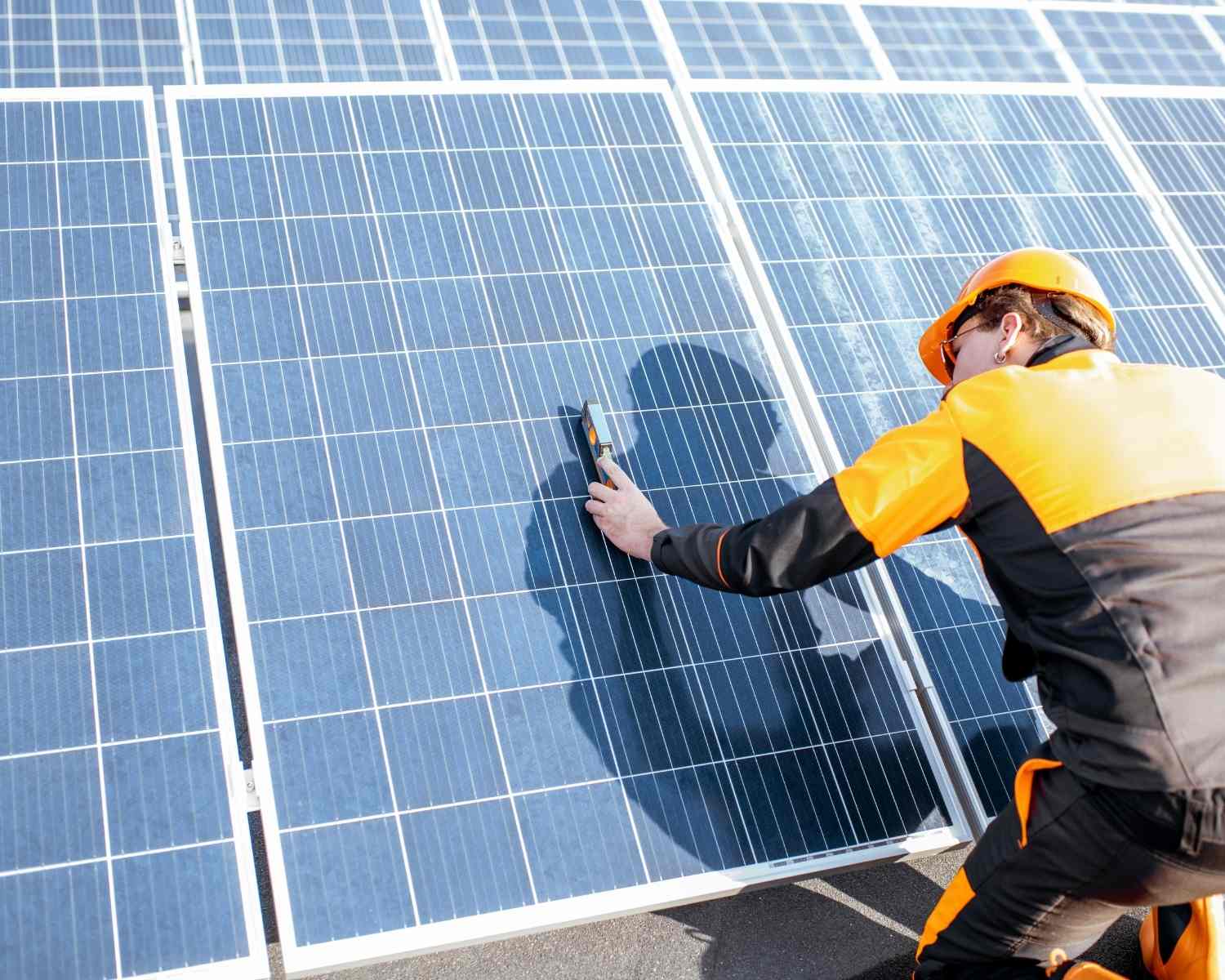découvrez les facteurs influençant le coût d'une centrale photovoltaïque, notamment les investissements initiaux, les économies d'énergie et les aides gouvernementales. informez-vous sur les avantages financiers et environnementaux de l'énergie solaire.