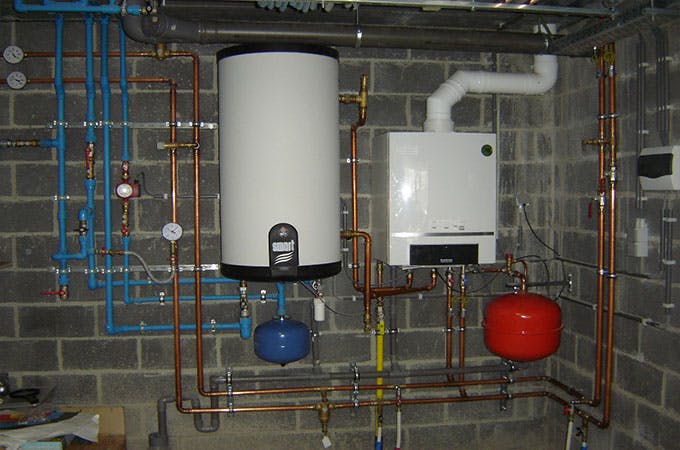 découvrez tout ce qu'il faut savoir sur le coût des chaudières à condensation. comparez les prix, les économies d'énergie, et les aides disponibles pour faire le meilleur choix pour votre logement.