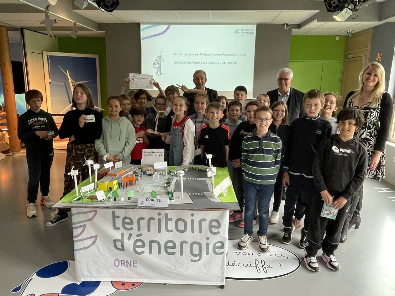découvrez l'éducation solaire ouest, un programme innovant dédié à sensibiliser et former les communautés sur les énergies renouvelables, en mettant l'accent sur l'énergie solaire. transformez vos connaissances et participez à la transition énergétique.
