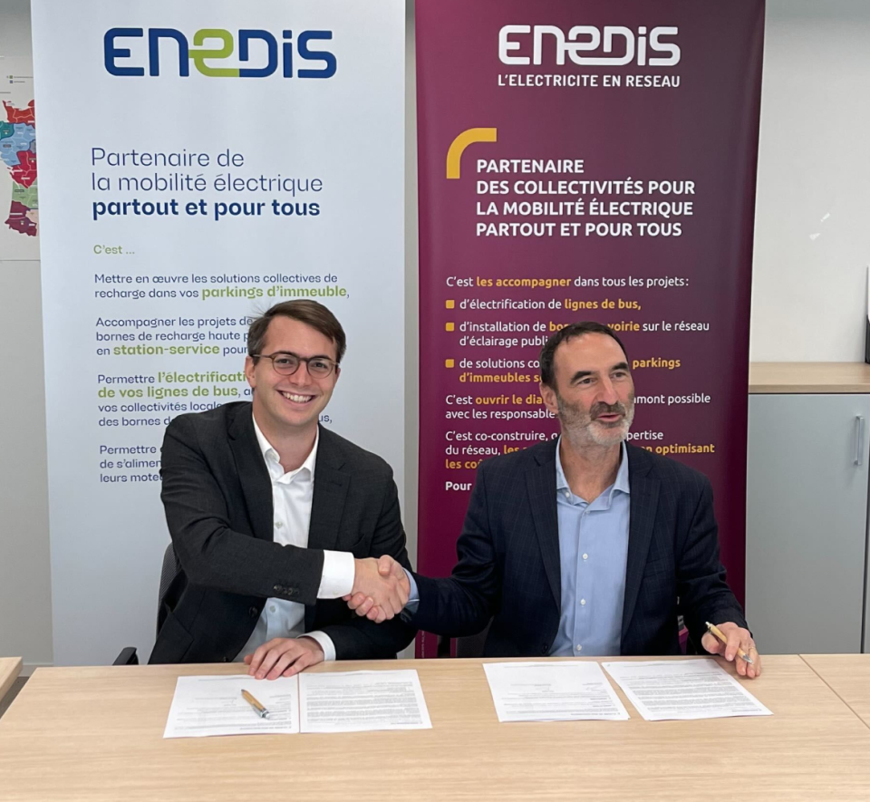 découvrez les opportunités d'emploi pour installateur de bornes de recharge. rejoignez un secteur en pleine expansion et contribuez à la transition énergétique en installant des solutions innovantes pour véhicules électriques.