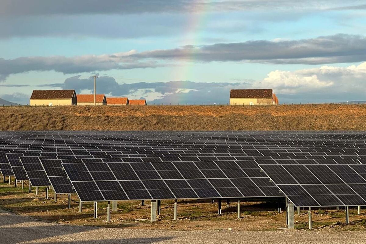 découvrez les opportunités d'emploi dans le secteur dynamique de l'énergie solaire photovoltaïque. rejoignez une industrie en pleine croissance qui contribue à un avenir durable tout en développant votre carrière.