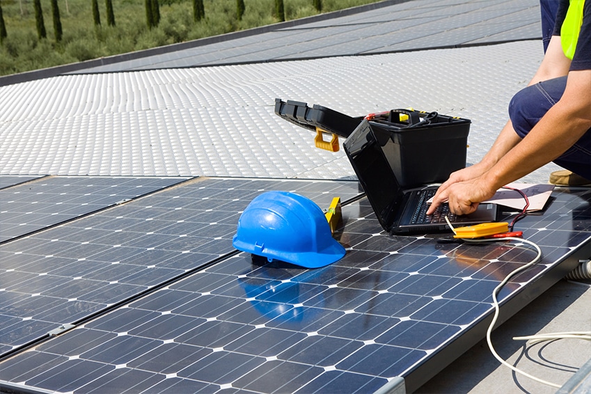 découvrez notre expertise en panneaux solaires, où nous vous guidons dans l'installation et l'optimisation de votre système solaire pour maximiser votre production d'énergie et réduire vos factures d'électricité.