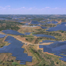découvrez comment la france et le portugal se comparent dans la transition vers les énergies vertes. analyse des initiatives, des investissements et des résultats en matière de durabilité environnementale dans ces deux pays européens.