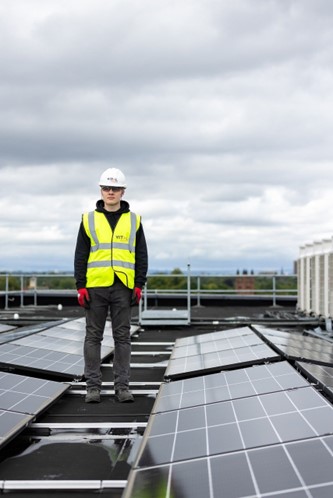 découvrez notre guide complet pour les installateurs photovoltaïques, regroupant des conseils pratiques, des astuces techniques et des informations essentielles pour réussir vos projets d'énergie solaire.