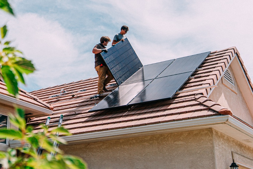 découvrez notre guide complet sur les panneaux photovoltaïques à bruxelles. informez-vous sur les avantages, les subventions, les meilleures pratiques d'installation et comment optimiser votre consommation d'énergie solaire dans la capitale belge.