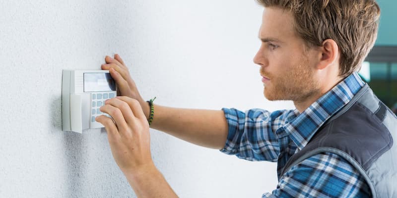 découvrez nos services professionnels d'installation d'alarmes pour sécuriser efficacement votre domicile ou votre entreprise. faites confiance à des experts pour une protection optimale et une tranquillité d'esprit garantie.