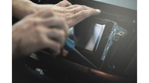 découvrez nos services d'installation d'autoradios professionnels. nos experts garantissent une intégration parfaite de votre nouvel autoradio, avec des conseils personnalisés et un support complet pour améliorer votre expérience audio sur la route.