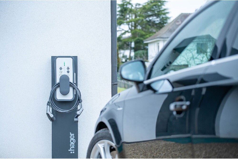 découvrez nos services d'installation de bornes de recharge pour véhicules électriques. profitez d'une expertise professionnelle et d'une installation rapide et sécurisée, adaptée à vos besoins. optez pour une solution durable et pratique pour recharger votre voiture à domicile.