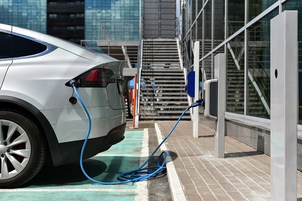 découvrez nos services d'installation de bornes de recharge pour véhicules électriques. profitez d'une solution clé en main, adaptée à vos besoins et normes de sécurité. contactez nos experts pour une installation rapide et efficace.