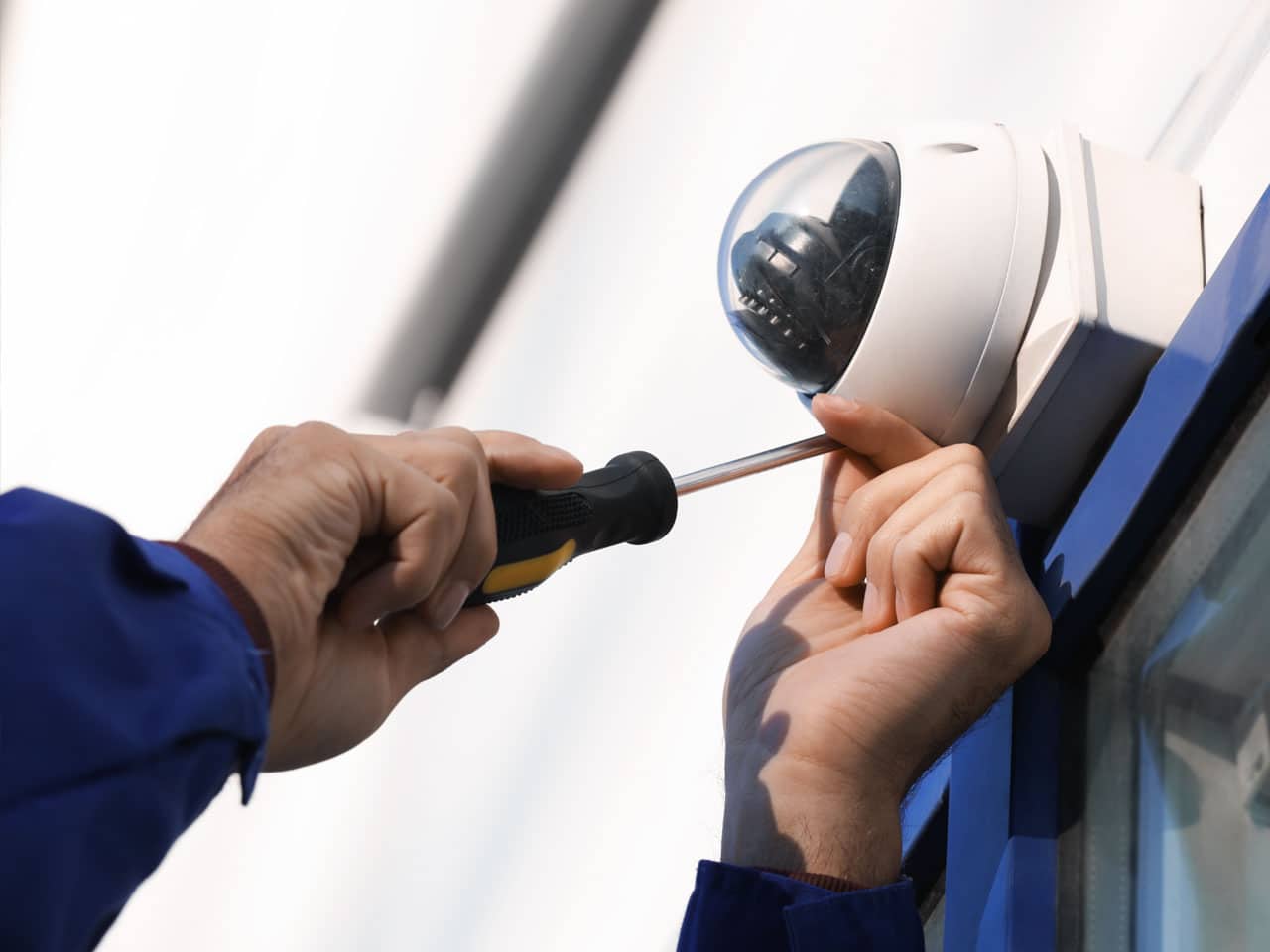 découvrez nos services d'installation de caméras de sécurité. profitez d'une expertise professionnelle pour protéger votre domicile ou votre entreprise avec des systèmes de surveillance adaptés à vos besoins.