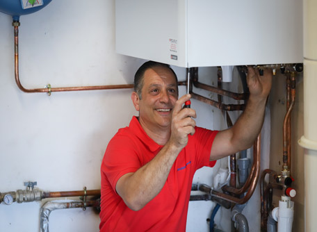 trouver un installateur de chaudières compétent pour un service professionnel et fiable. installation, entretien et réparation de chaudières adaptées à vos besoins. obtenez un devis en ligne et bénéficiez d'un confort thermique optimal dans votre maison.