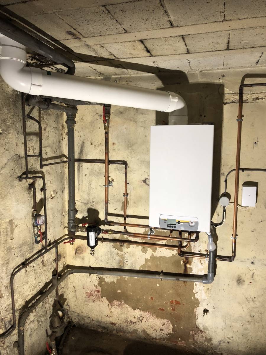 découvrez nos services d'installation de chaudières à gaz, garantissant un confort thermique optimal et des économies d'énergie. faites confiance à nos experts pour une installation professionnelle et sécurisée de votre système de chauffage.