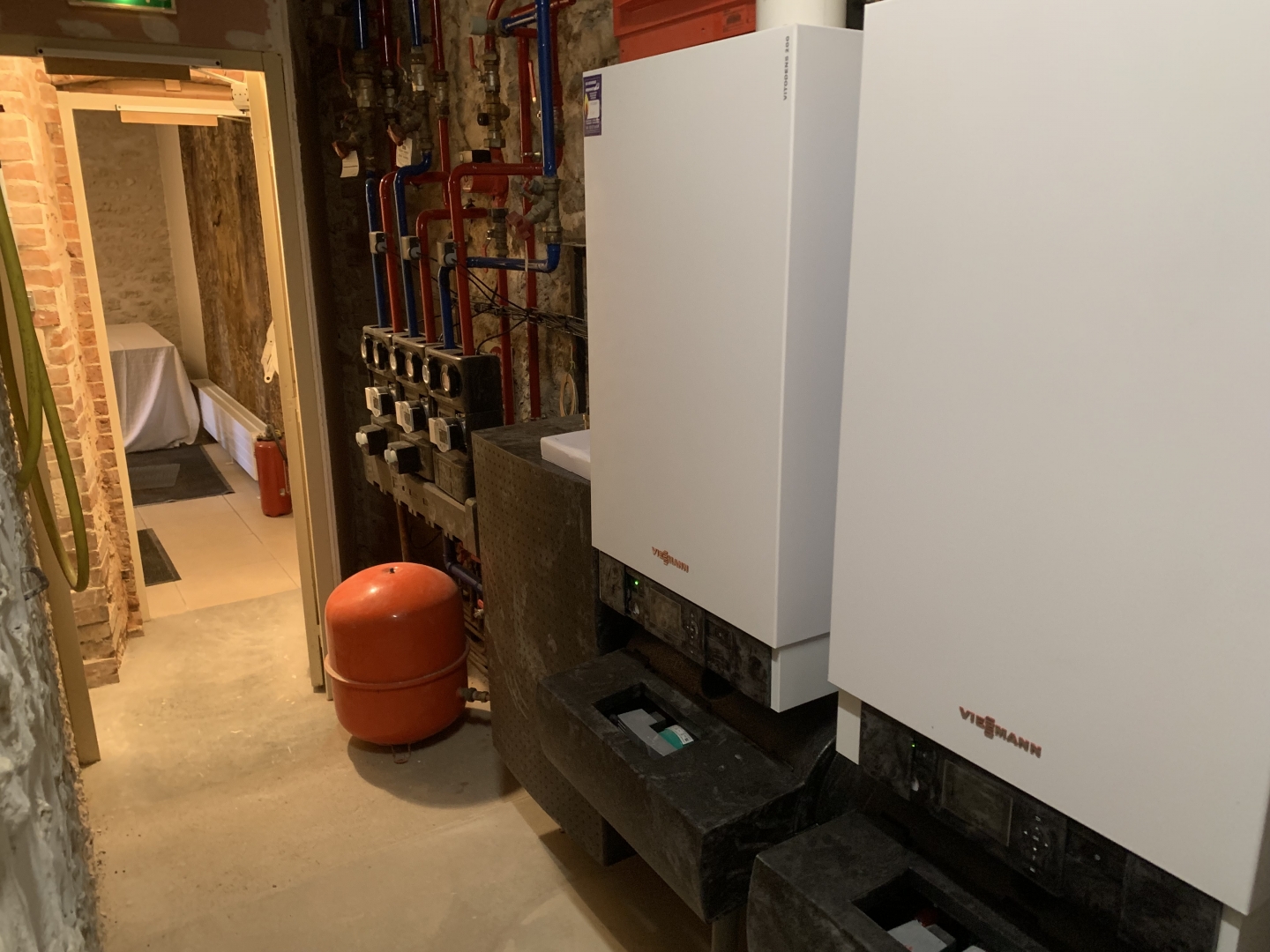 découvrez nos services professionnels d'installation de chaudières à chartres. nous proposons des solutions adaptées à vos besoins, garantissant confort et efficacité énergétique. contactez-nous pour un devis personnalisé!