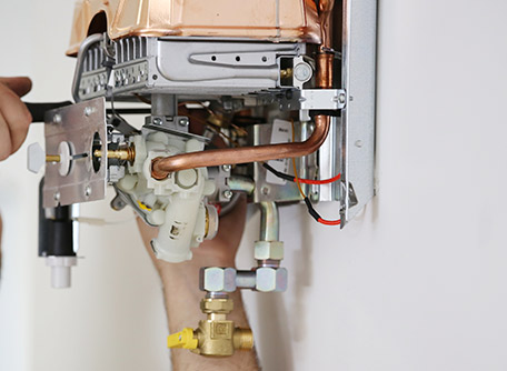 découvrez nos services d'installation de chauffe-eau par des professionnels qualifiés. bénéficiez d'une installation rapide et efficace, ainsi que de conseils personnalisés pour choisir le modèle adapté à vos besoins. contactez-nous dès maintenant pour un devis gratuit !