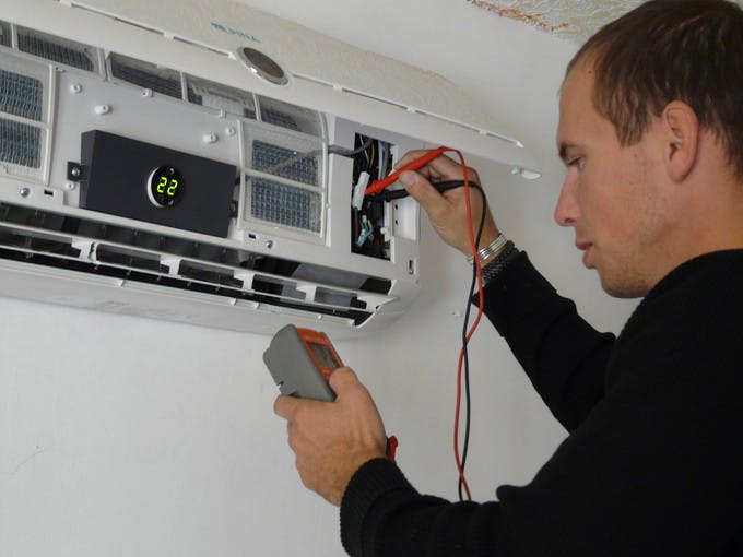 découvrez nos services d'installation de climatiseurs professionnels, garantissant un confort optimal dans votre intérieur. bénéficiez d'une expertise à votre service pour un maintien de la température idéale toute l'année.