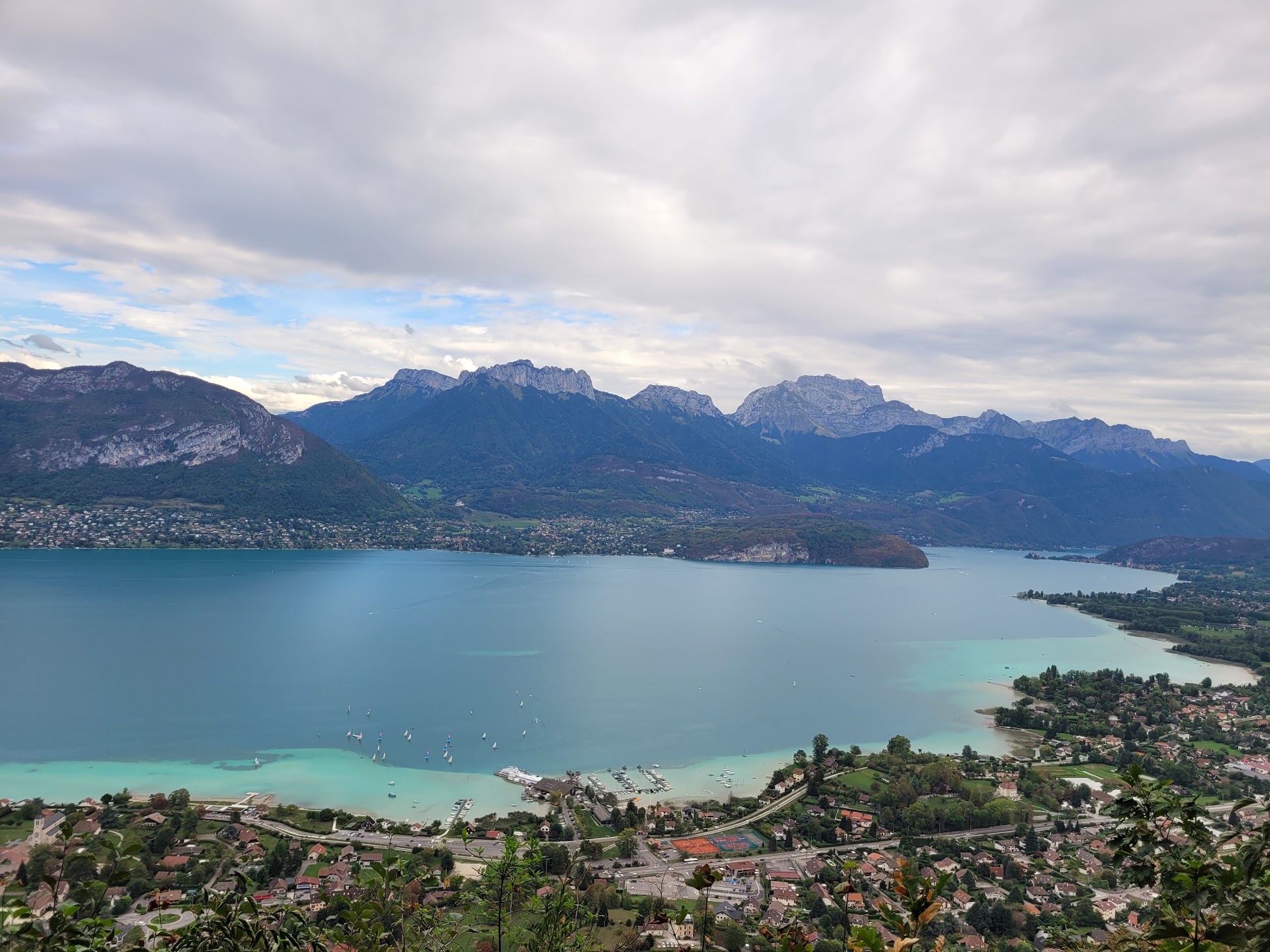 découvrez nos solutions de climatisation à annecy, conçues pour assurer votre confort tout au long de l'été. profitez d'installations professionnelles, d'un service après-vente de qualité et d'un conseil personnalisé pour choisir la climatisation idéale pour votre domicile ou votre entreprise.