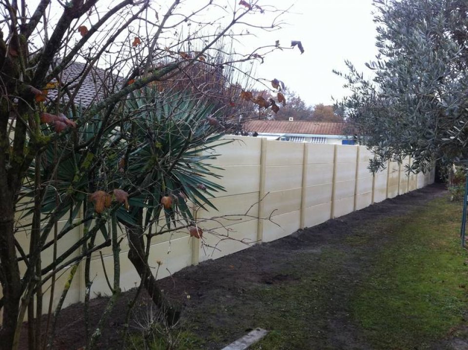 découvrez notre service professionnel d'installation de clôtures en bois en île-de-france. nos experts vous accompagnent dans le choix et la pose de clôtures adaptées à vos besoins, alliant esthétisme et durabilité. contactez-nous pour un devis personnalisé!