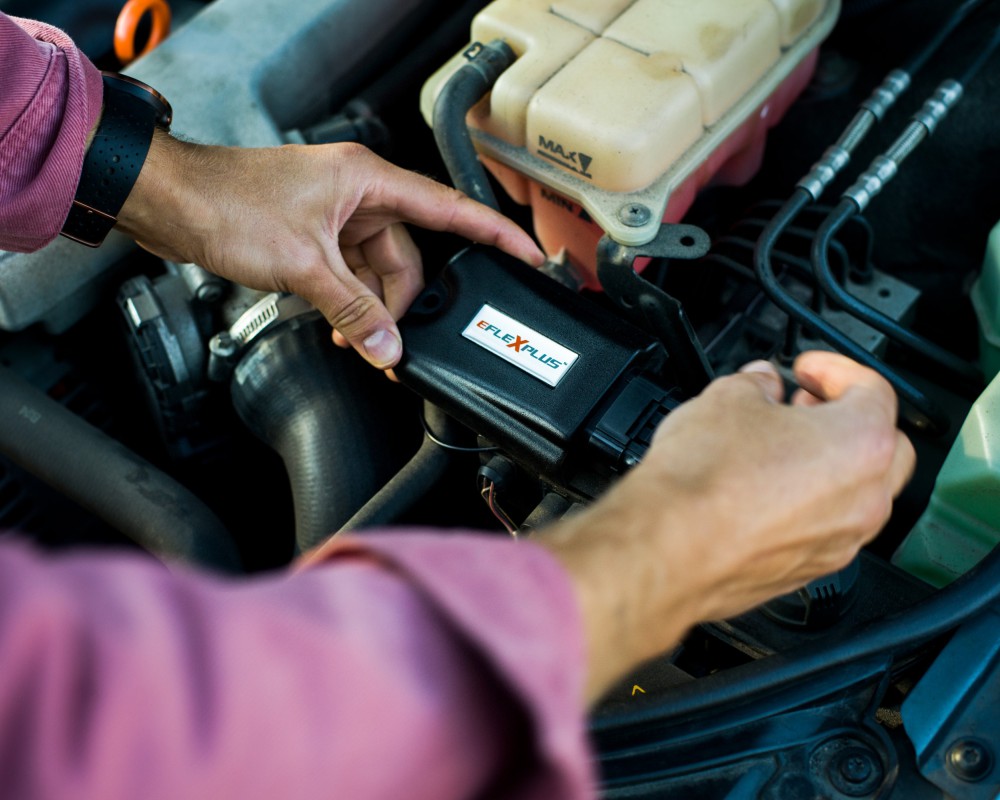 découvrez l'installation professionnelle de systèmes eflexfuel pour votre véhicule. optez pour une conduite écologique et économique grâce à nos experts qualifiés. transformez votre voiture en un modèle compatible avec l'e85 et réduisez votre empreinte carbone tout en réalisant des économies sur votre carburant.