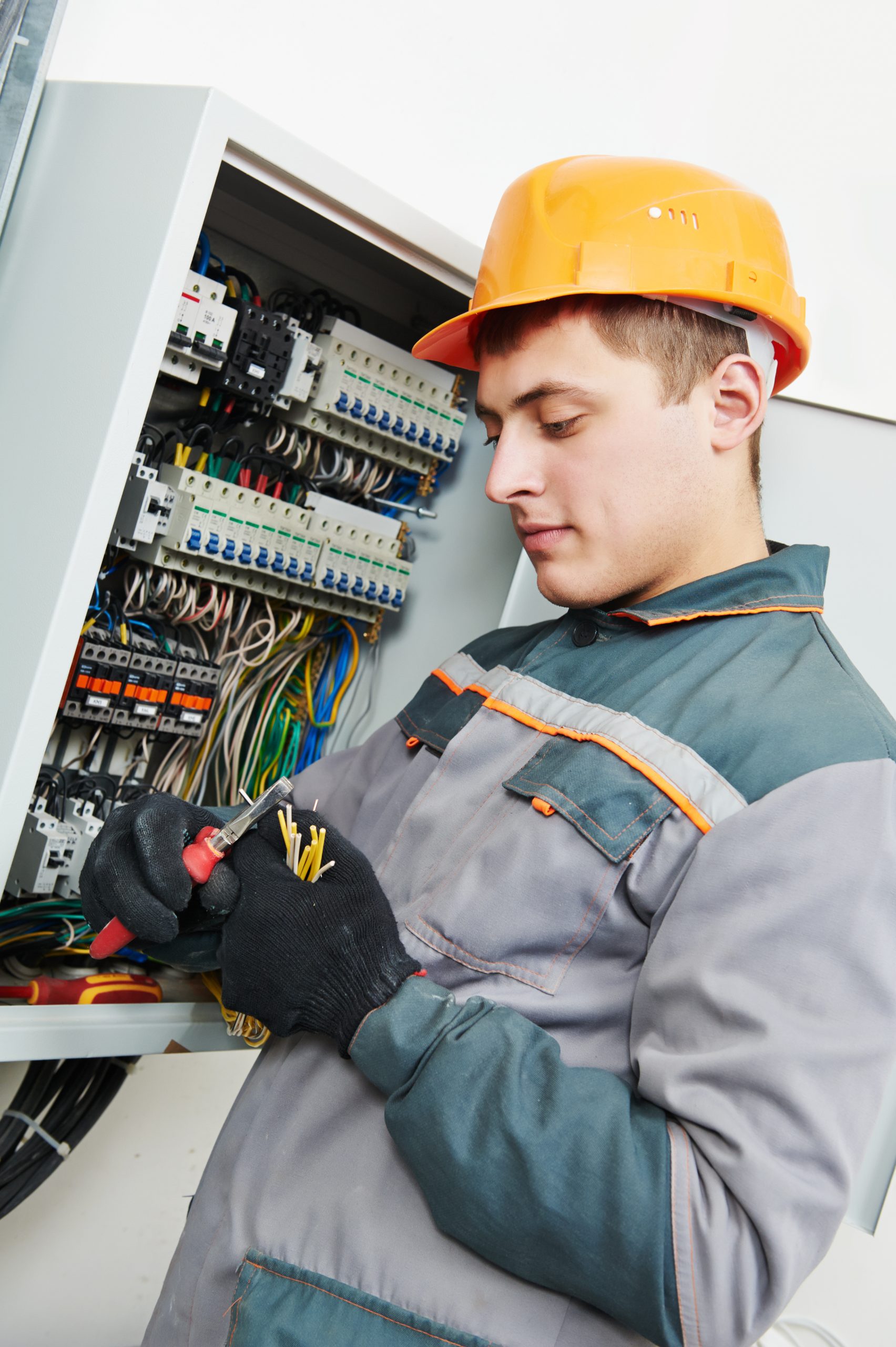 découvrez nos services d'électricien professionnels pour tous vos besoins en électricité. installation, réparation et entretien, nous assurons votre sécurité et le bon fonctionnement de votre réseau électrique.