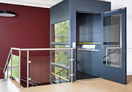 vous cherchez un installateur élévateur professionnel ? découvrez nos services d'installation d'élévateurs sur mesure, adaptés à vos besoins. bénéficiez de la qualité et de la sécurité pour tous vos projets d'accessibilité.