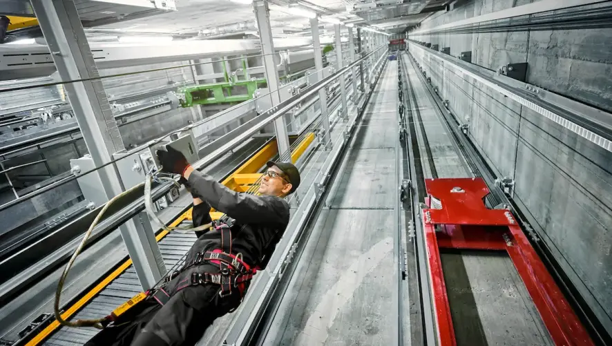 découvrez nos services d'installation d'élévateurs professionnels pour garantir sécurité et accessibilité. nos experts s'assurent d'une installation conforme aux normes et adaptée à vos besoins.