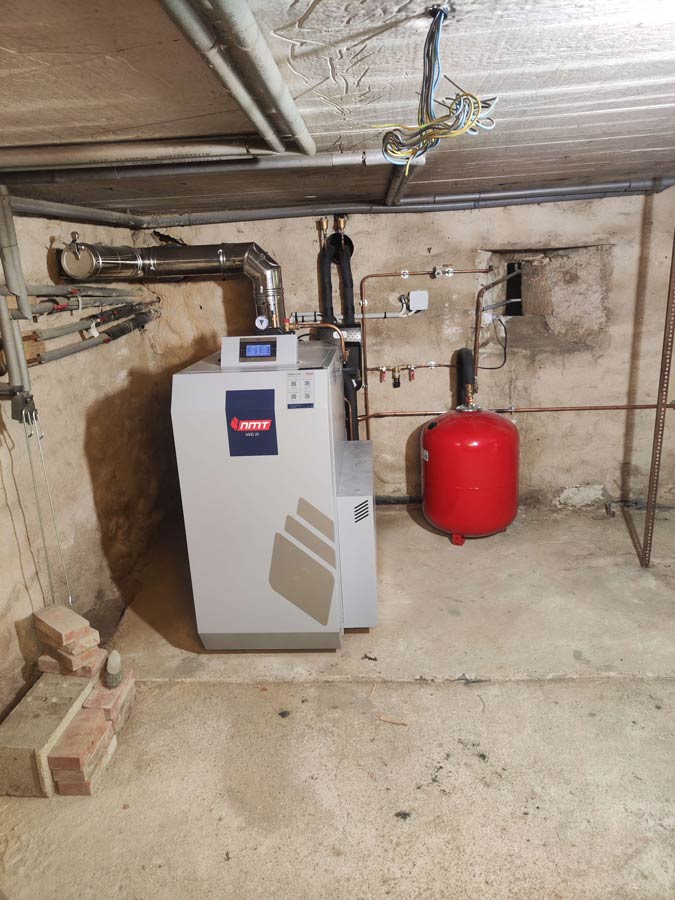 découvrez les services d'installation et de maintenance des chaudières à granulés okofen en aveyron. faites confiance à notre expertise pour une solution de chauffage écologique et économique.