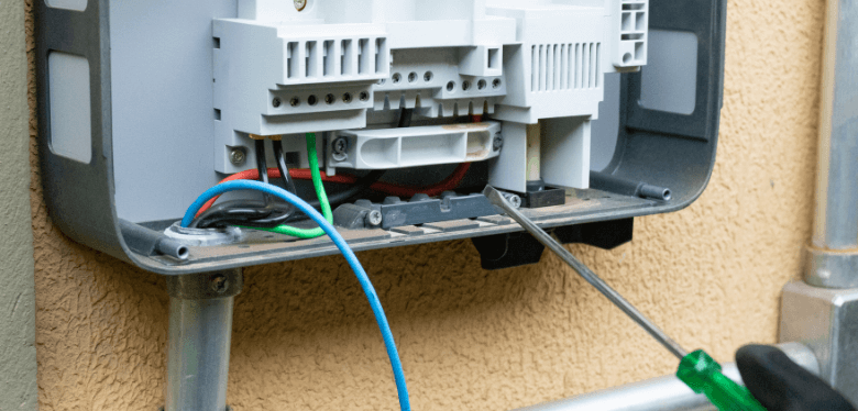 découvrez nos services d'installation d'onduleurs pour garantir un approvisionnement électrique fiable et une protection optimale de vos équipements. profitez de notre expertise pour un service sur mesure et des solutions adaptées à vos besoins.