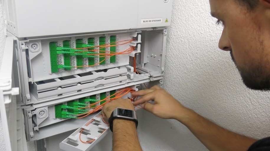 découvrez les services d'un installateur orange pour une connexion internet optimale. profitez d'une installation rapide et professionnelle de vos équipements, afin de bénéficier au mieux des offres orange. contactez-nous dès maintenant pour un rendez-vous!