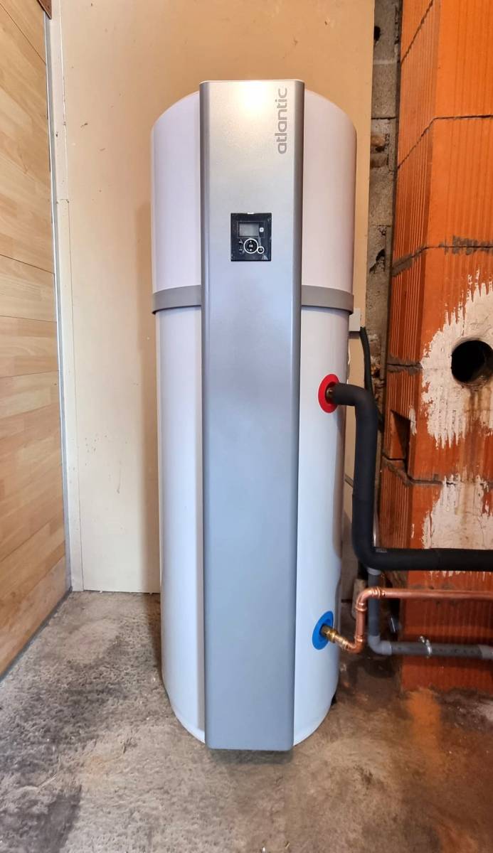 découvrez nos services d'installation de pompes à chaleur air-eau pour un confort optimal et des économies d'énergie. nos experts qualifiés garantissent une installation professionnelle adaptée à vos besoins.