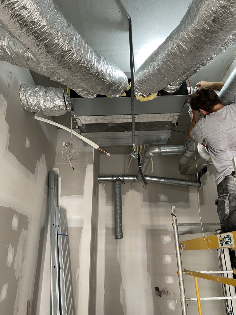 découvrez nos services d'installation de pompes à chaleur en charente-maritime. notre équipe d'experts est à votre disposition pour vous offrir des solutions écoénergétiques adaptées à vos besoins. profitez d'un confort thermique optimal tout en réduisant votre empreinte carbone.