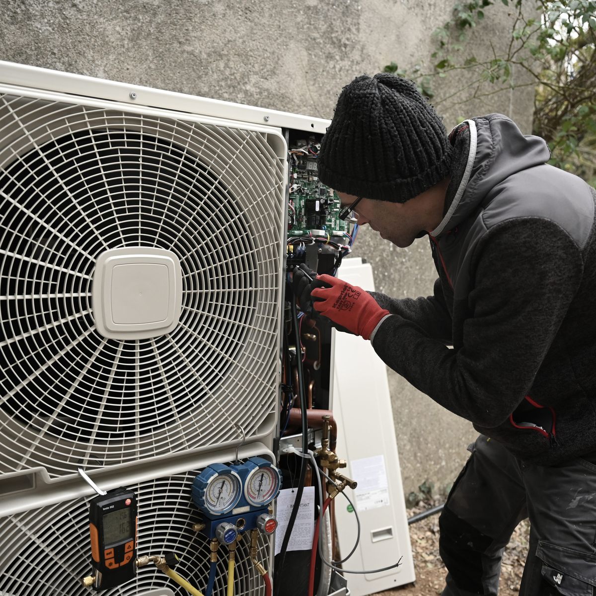 découvrez nos services d'installation de pompes à chaleur (pac) à lens. bénéficiez d'une expertise professionnelle pour optimiser votre confort thermique tout en réalisant des économies d'énergie. contactez-nous dès aujourd'hui pour un devis personnalisé!