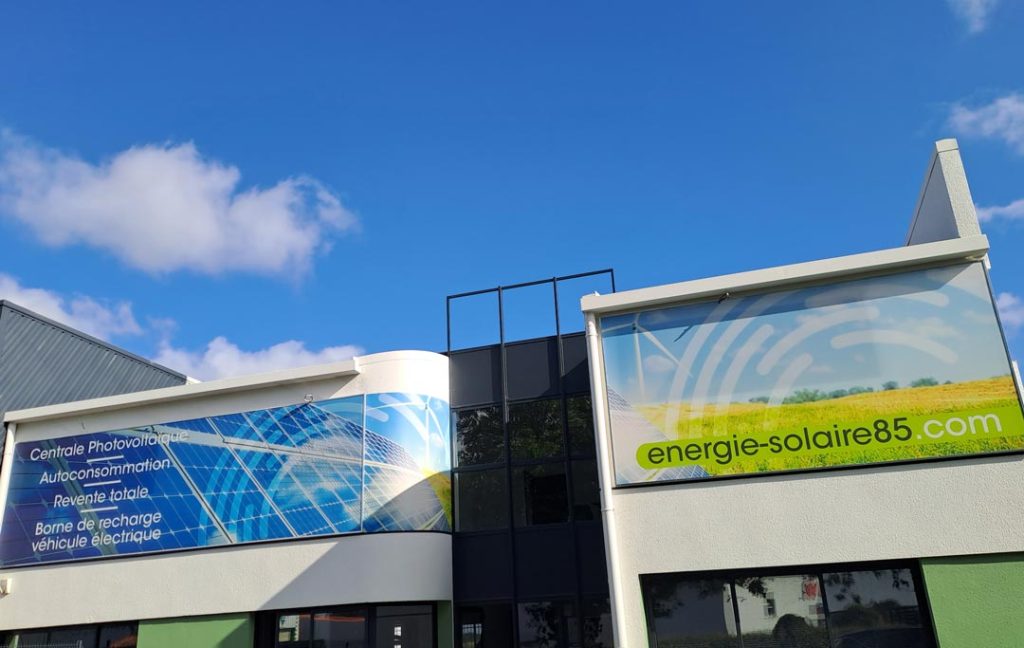 découvrez nos services d'installation de panneaux photovoltaïques en vendée (85). profitez d'une énergie renouvelable, réduisez vos factures d'électricité et valorisez votre immobilier grâce à des solutions sur mesure adaptées à vos besoins. contactez-nous dès aujourd'hui pour un devis gratuit !