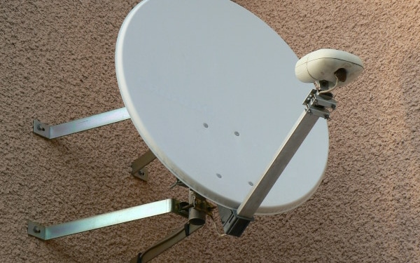 découvrez nos services d'installation de paraboles pour une réception optimale des chaînes satellites. nos installateurs experts vous garantissent une mise en place rapide et efficace, adaptée à vos besoins.