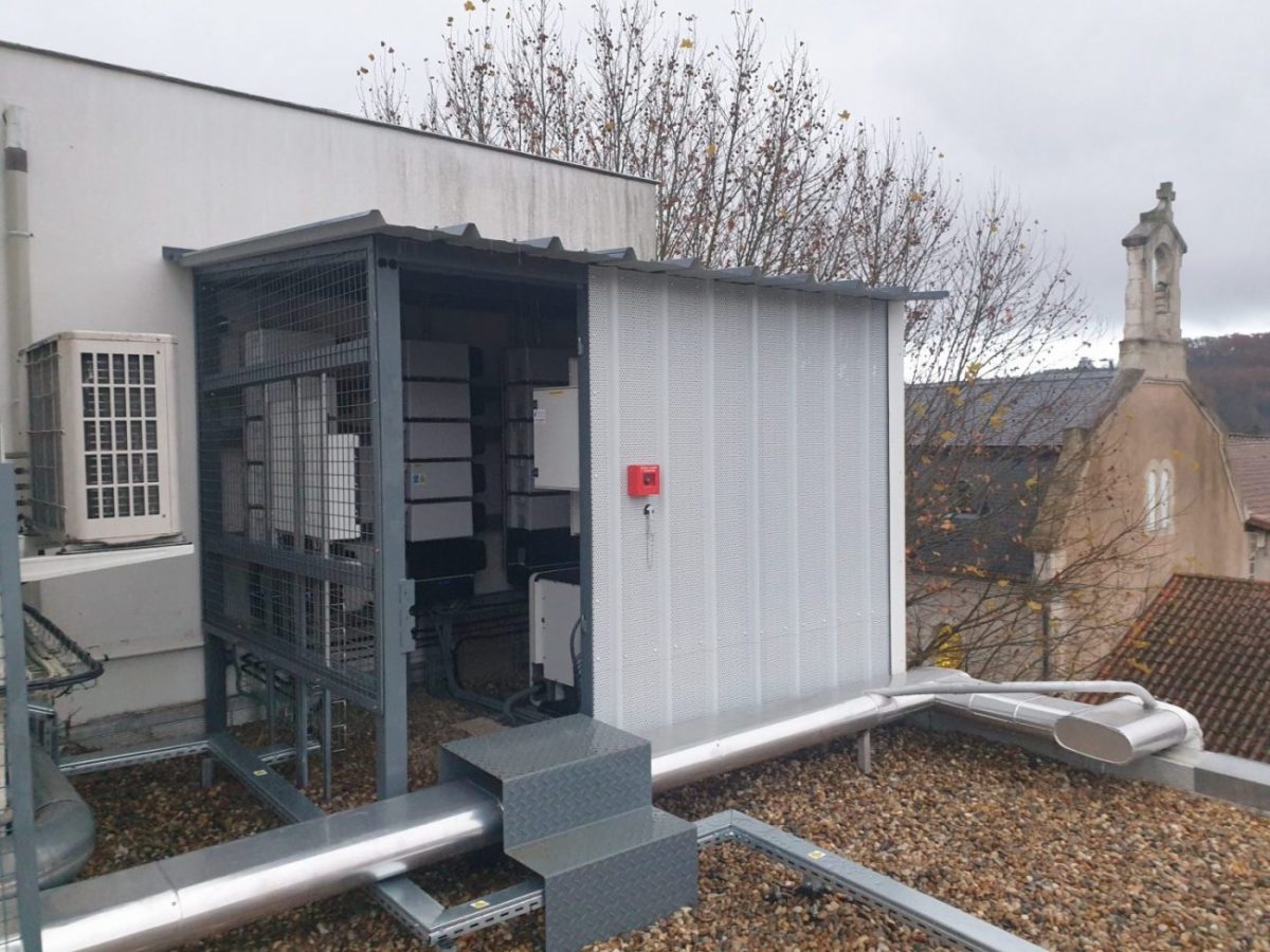 découvrez nos services d'installation de panneaux photovoltaïques en dordogne. profitez d'une énergie renouvelable et d'économies sur vos factures d'électricité avec notre équipe d'experts certifiés. transformez votre domicile en une source d'énergie durable dès aujourd'hui.