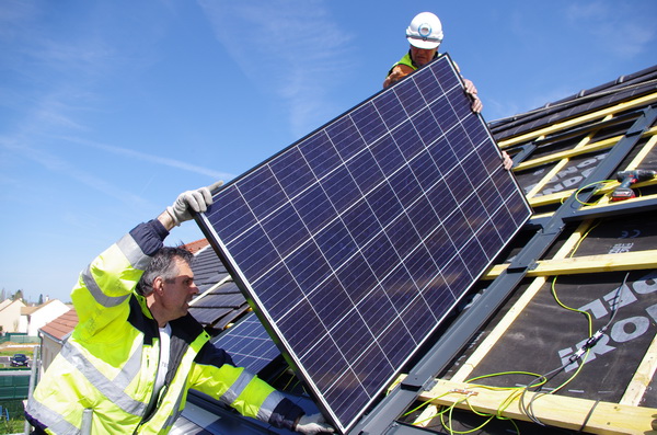 découvrez les meilleurs installateurs photovoltaïques en europe, spécialisés dans l'installation de panneaux solaires pour maximiser votre production d'énergie renouvelable et réduire vos factures d'électricité. optez pour une solution durable et écologique dès aujourd'hui !