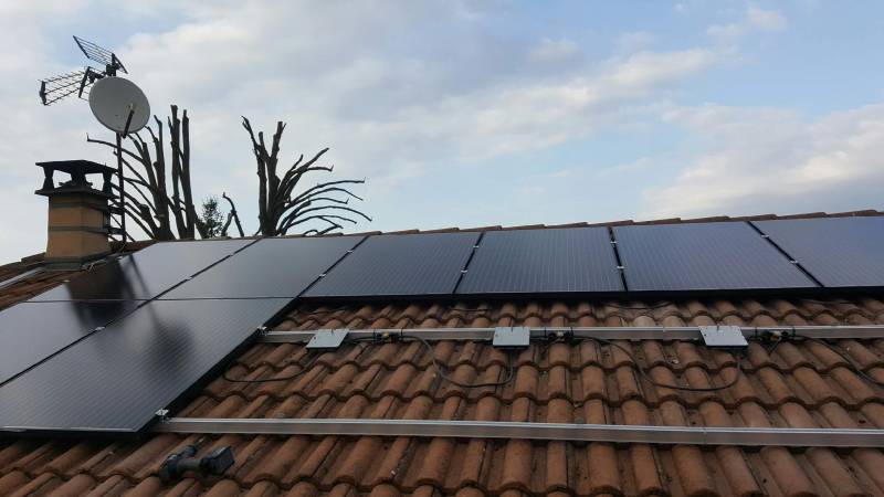 découvrez les services d'un installateur photovoltaïque en isère, spécialisé dans l'installation de panneaux solaires pour maximiser votre énergie renouvelable. profitez des avantages écologiques et économiques de l'énergie solaire avec des solutions sur mesure adaptées à votre habitat.