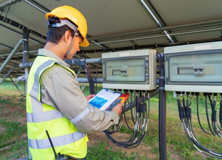 découvrez les services d'un installateur photovoltaïque en isère pour profiter des énergies renouvelables. spécialistes de l'installation de panneaux solaires, nous vous accompagnons dans votre projet pour réduire vos factures d'électricité et contribuer à la préservation de l'environnement.